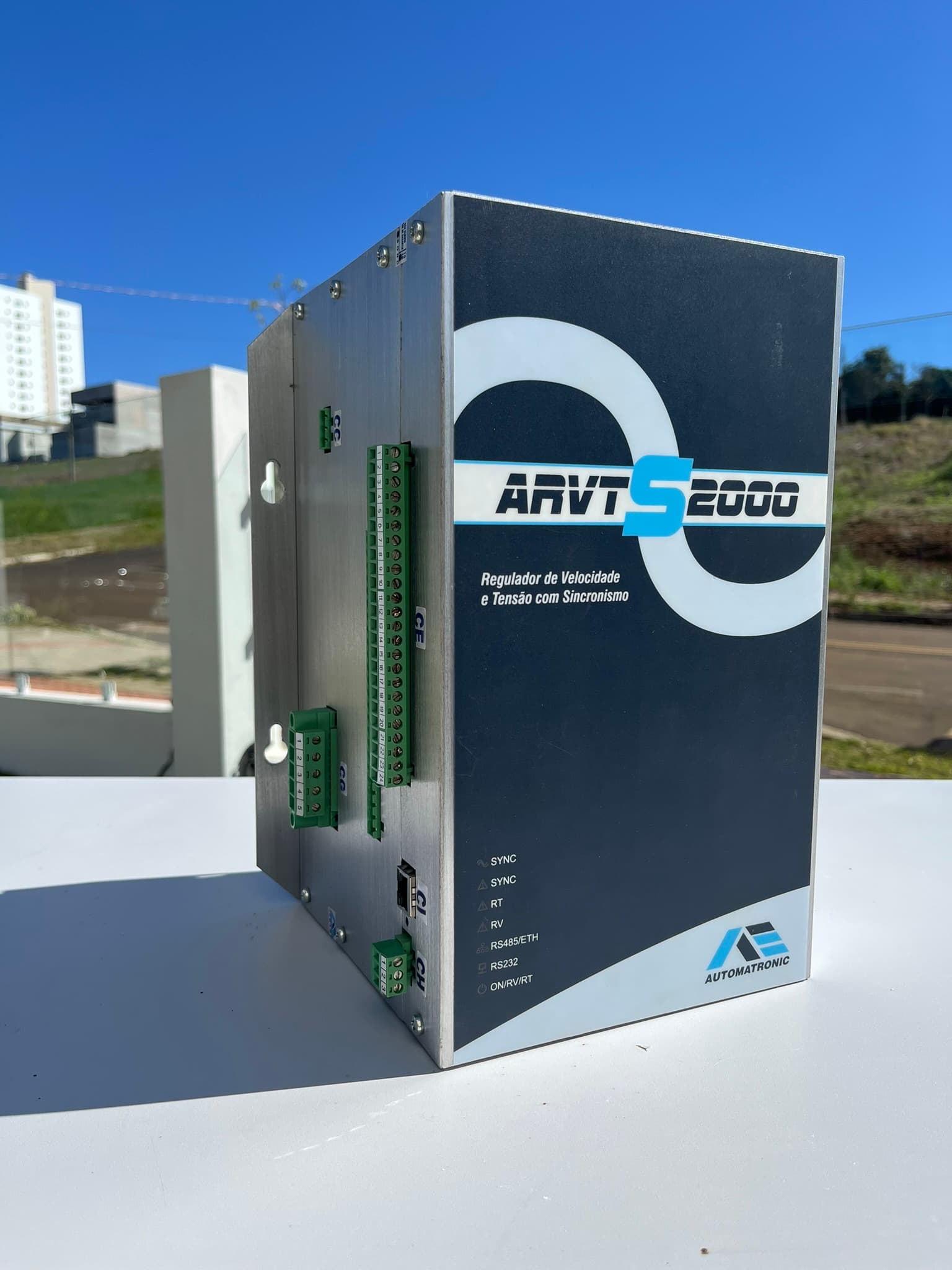 Regulador de Vel., Ten. e Sinc. Integrado - ARVTS 2000 Rev00