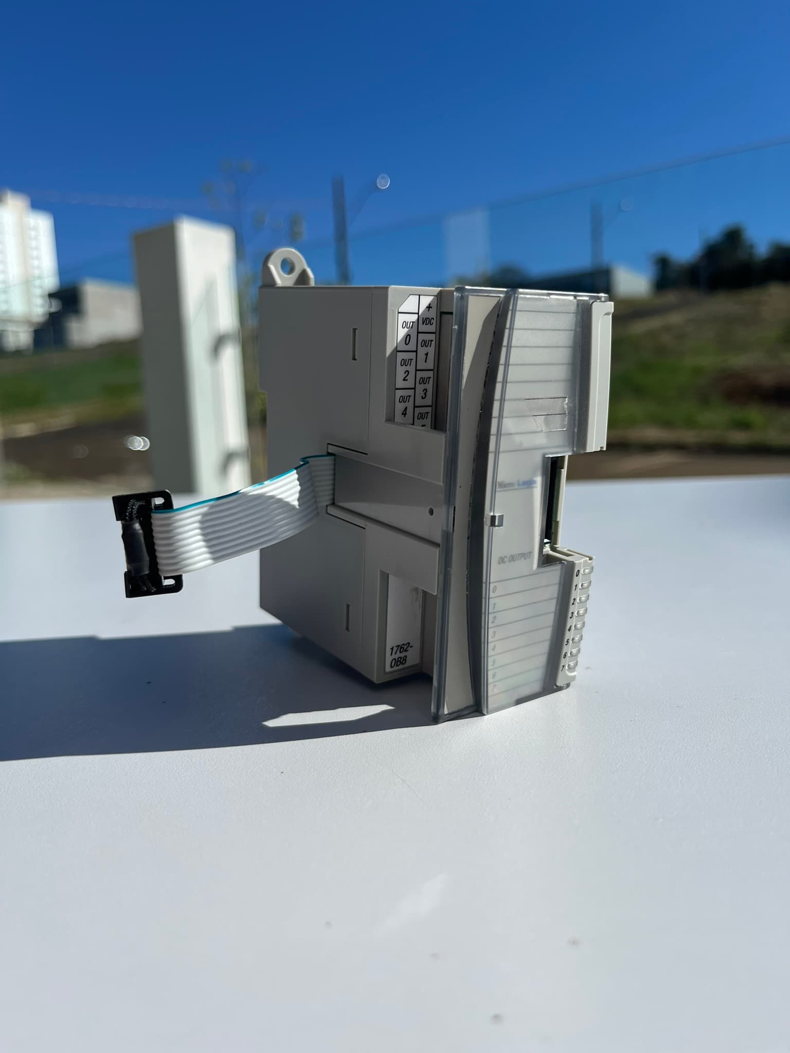 MicroLogix 8 PT. 24VDC Source Output